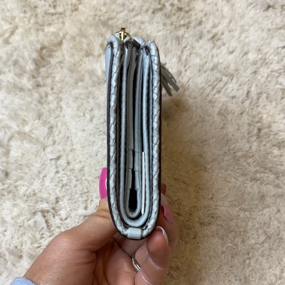 NWT Tory Burch Seltzer Blue Taylor Mini Leather Wallet with Tassel - Picture 3 of 11